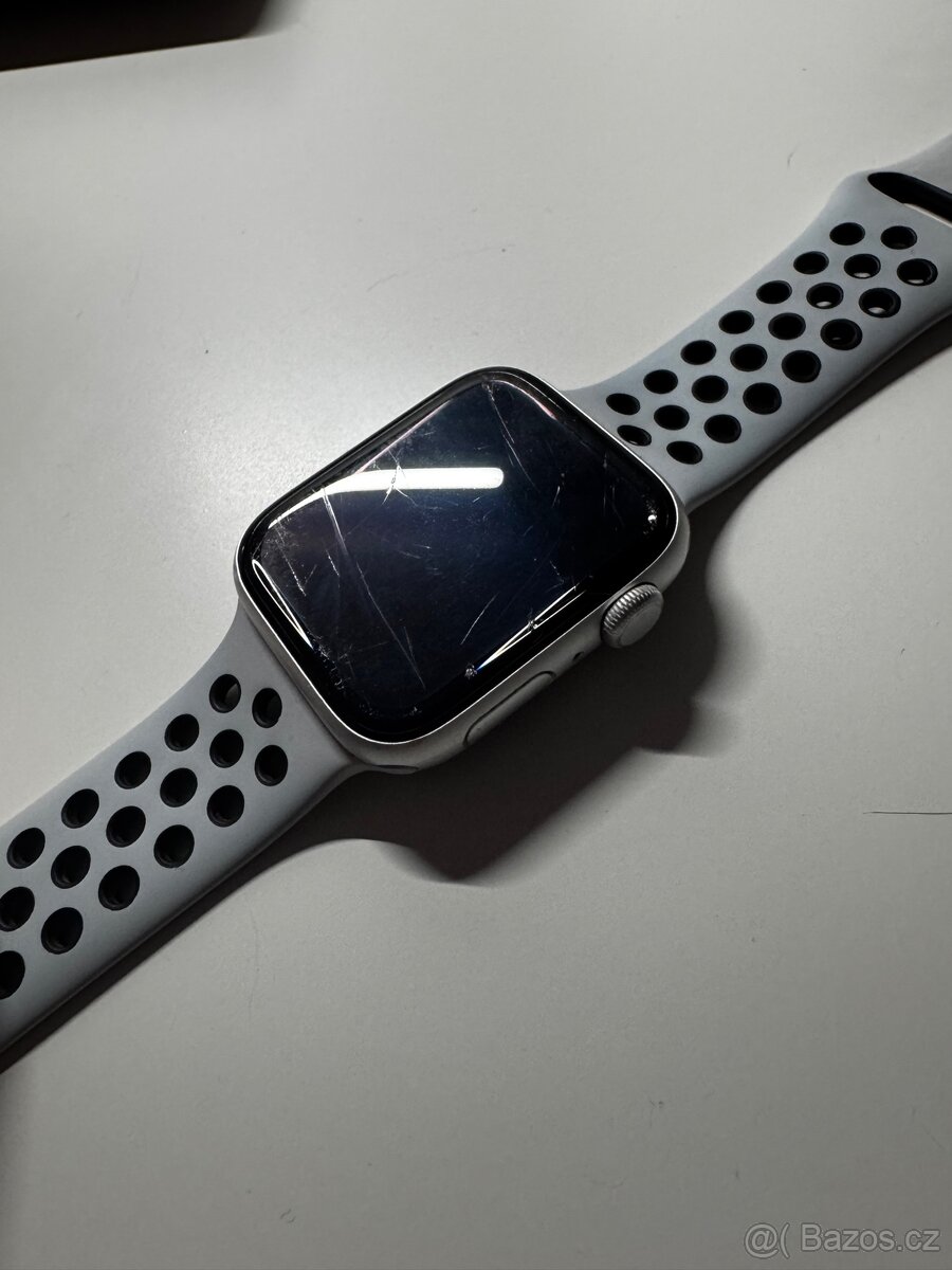 Apple Watch Nike SE 44 mm - 5
