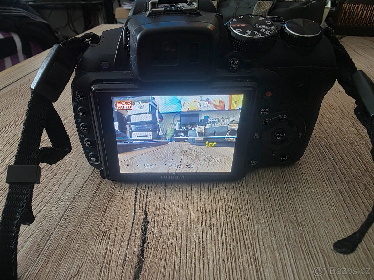 FUJI FILM HS 20 EXR - 5
