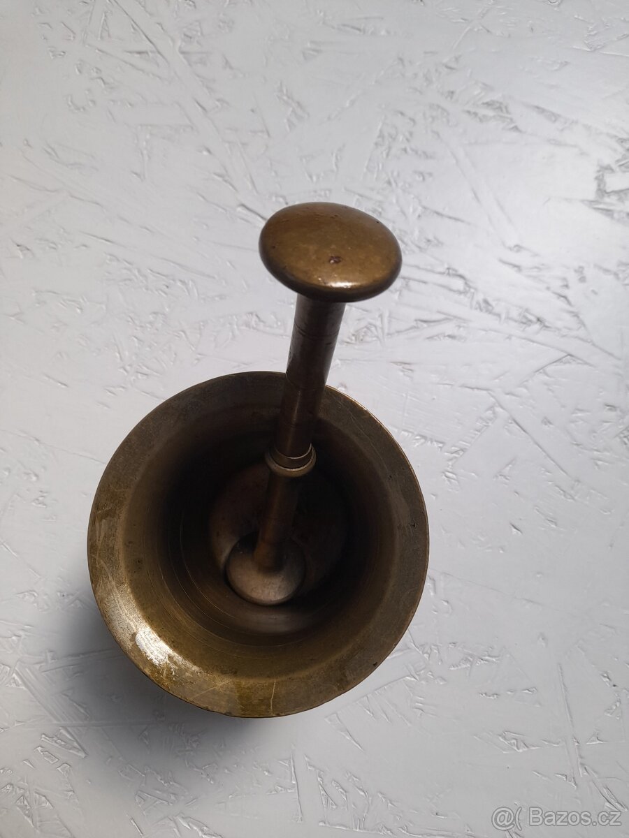 starý hmoždíř - velikost 3 - 5