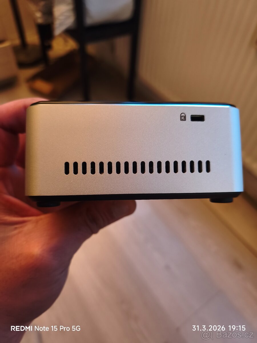 Intel NUC i5 – 1.2 TB úložiště (SSD + HDD), - 5
