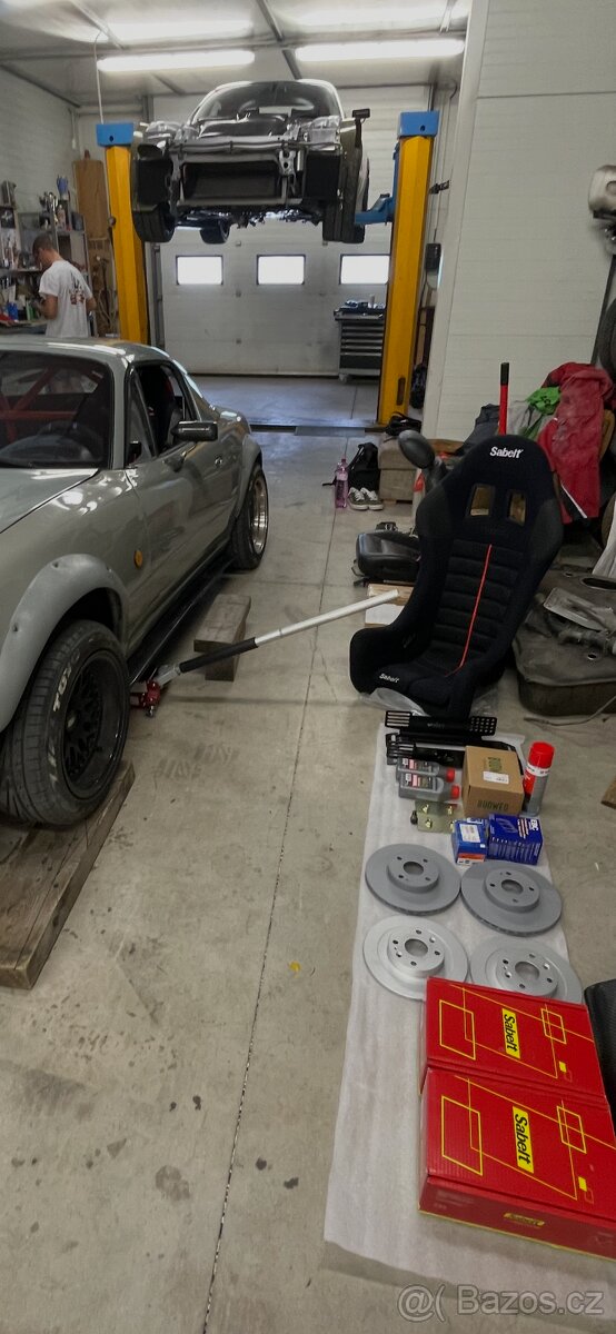 Mazda MX-5 NA 1.8 - 5