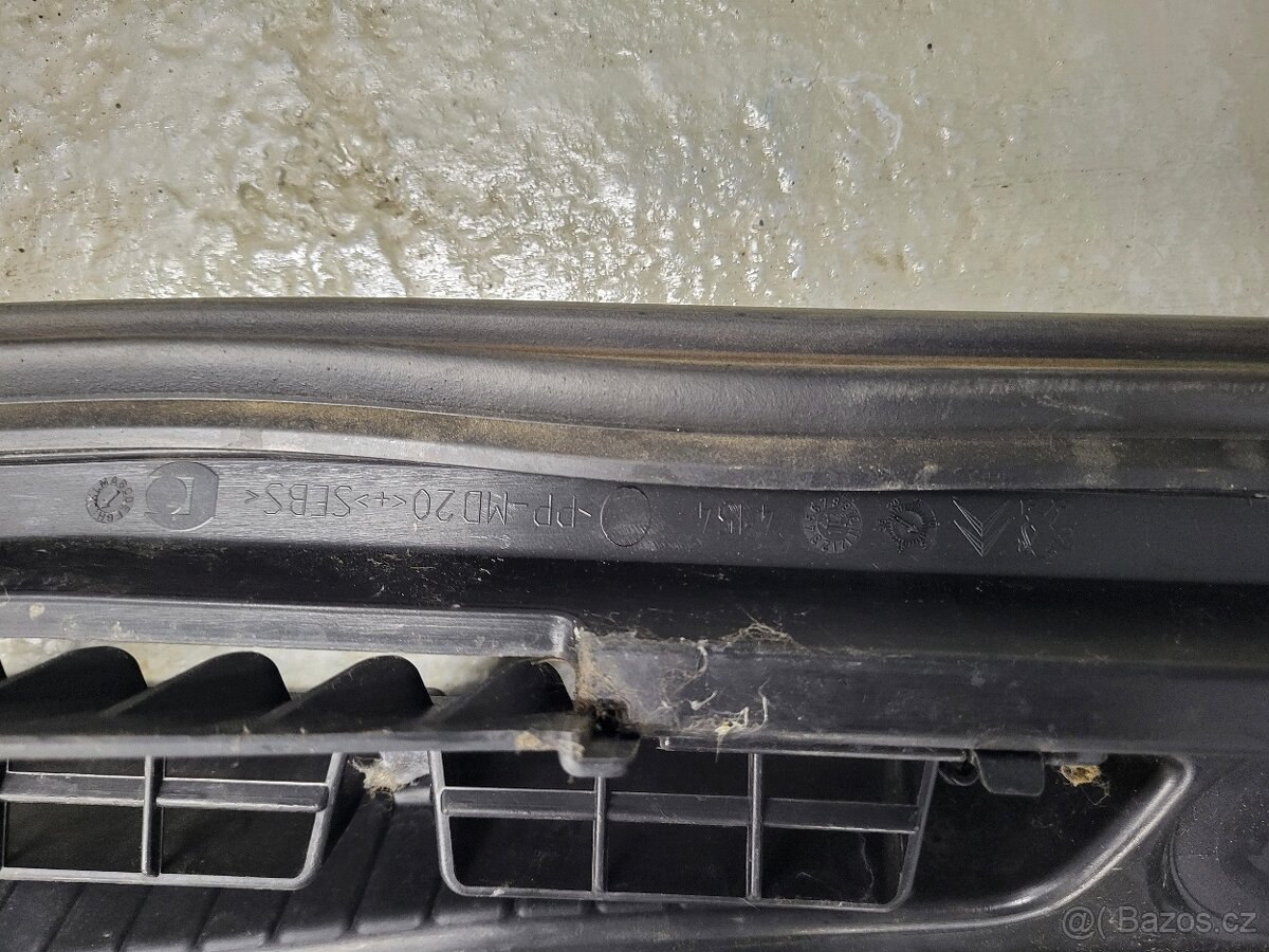Plast / kryt pod stěrače Citroën C3 Picasso - 5