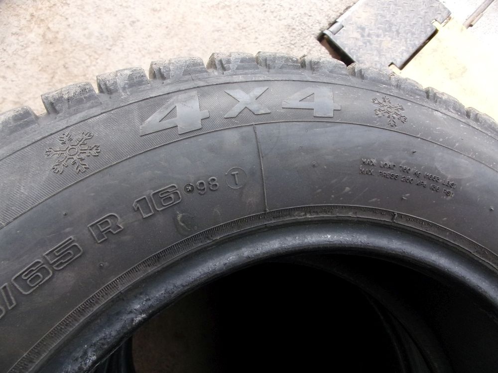 4x zimní off-road pneu 215/65/16 98T VRANÍK Ice Special