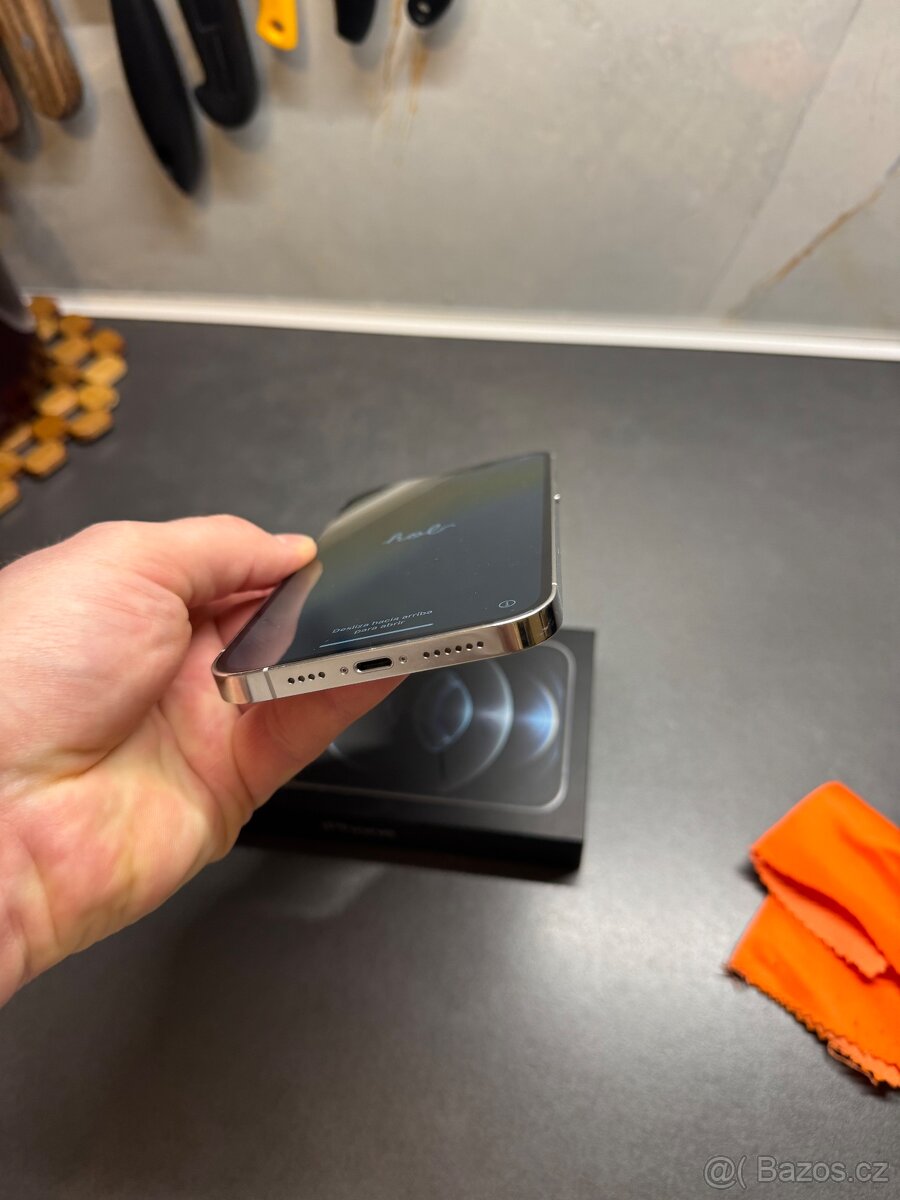 iPhone 12 Pro Max 128 GB - výborný stav - 5