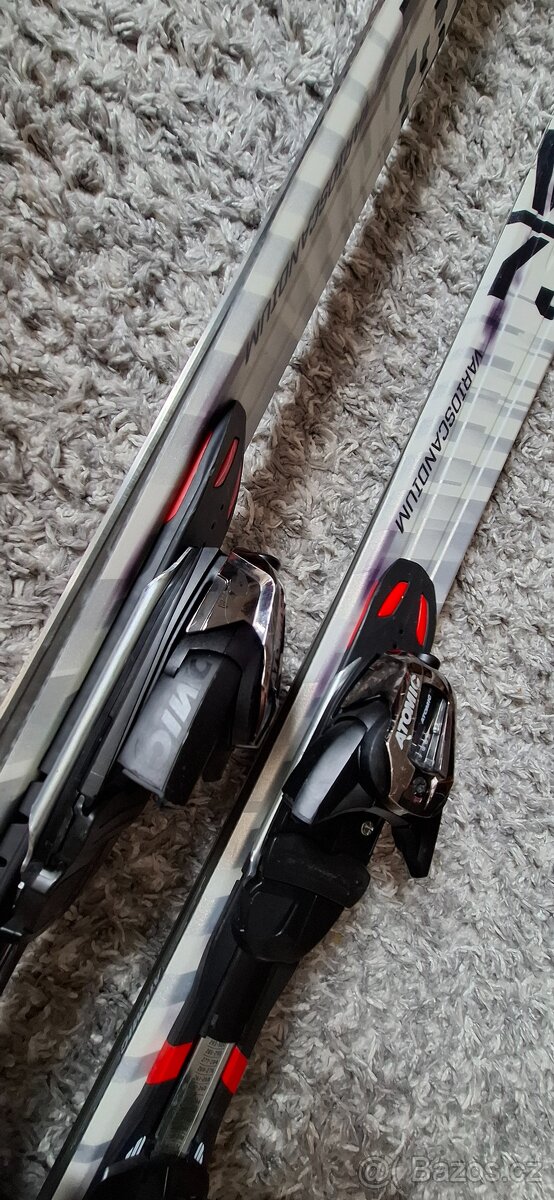 Velmi zachovalé lyže Atomic VA73 Varioscandium 162 cm - 5