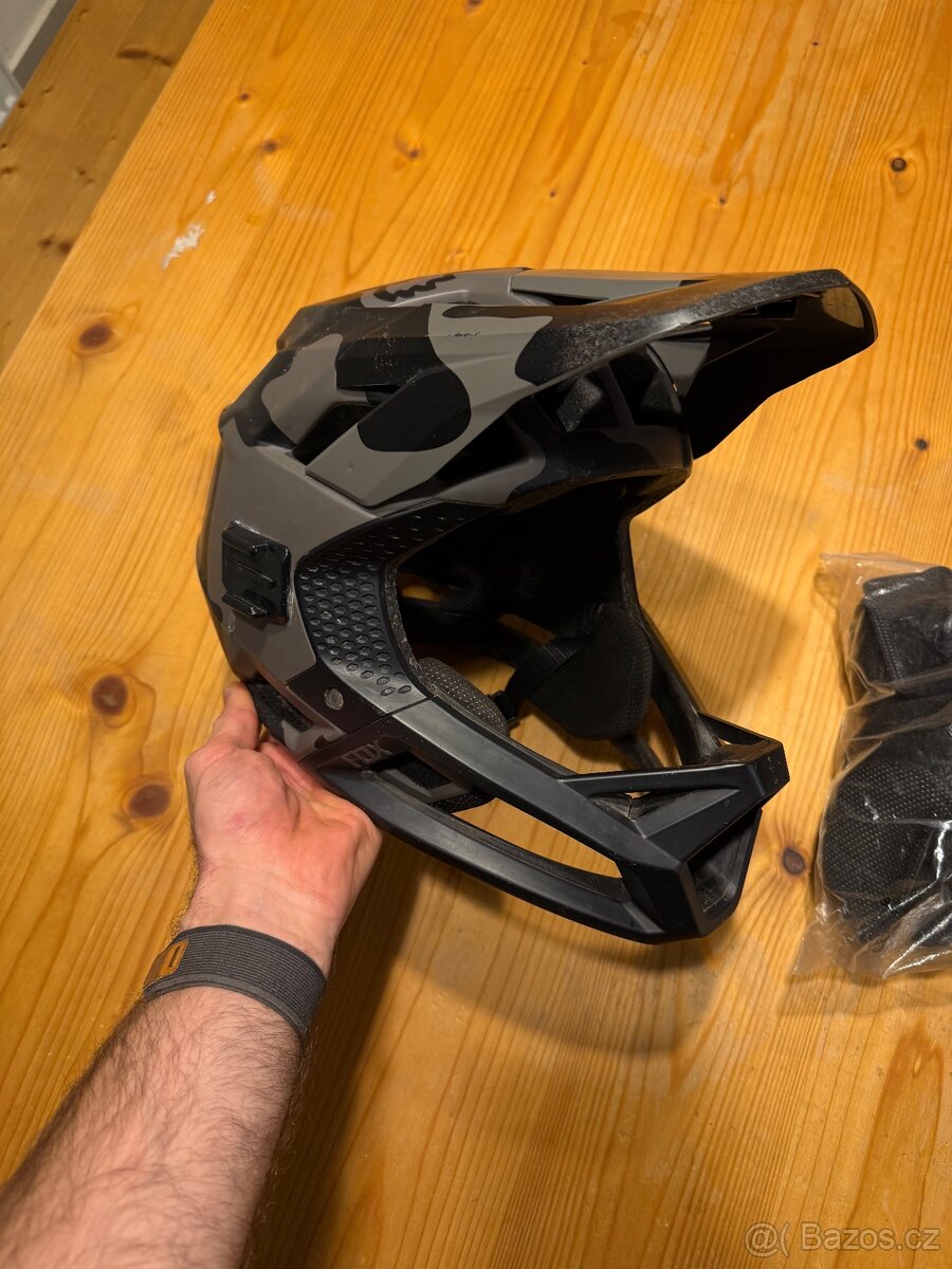 Fox proframe helma - 5