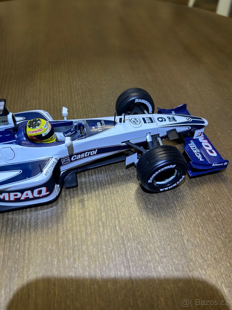 Williams FW 22 HotWheels 1:18 - 5