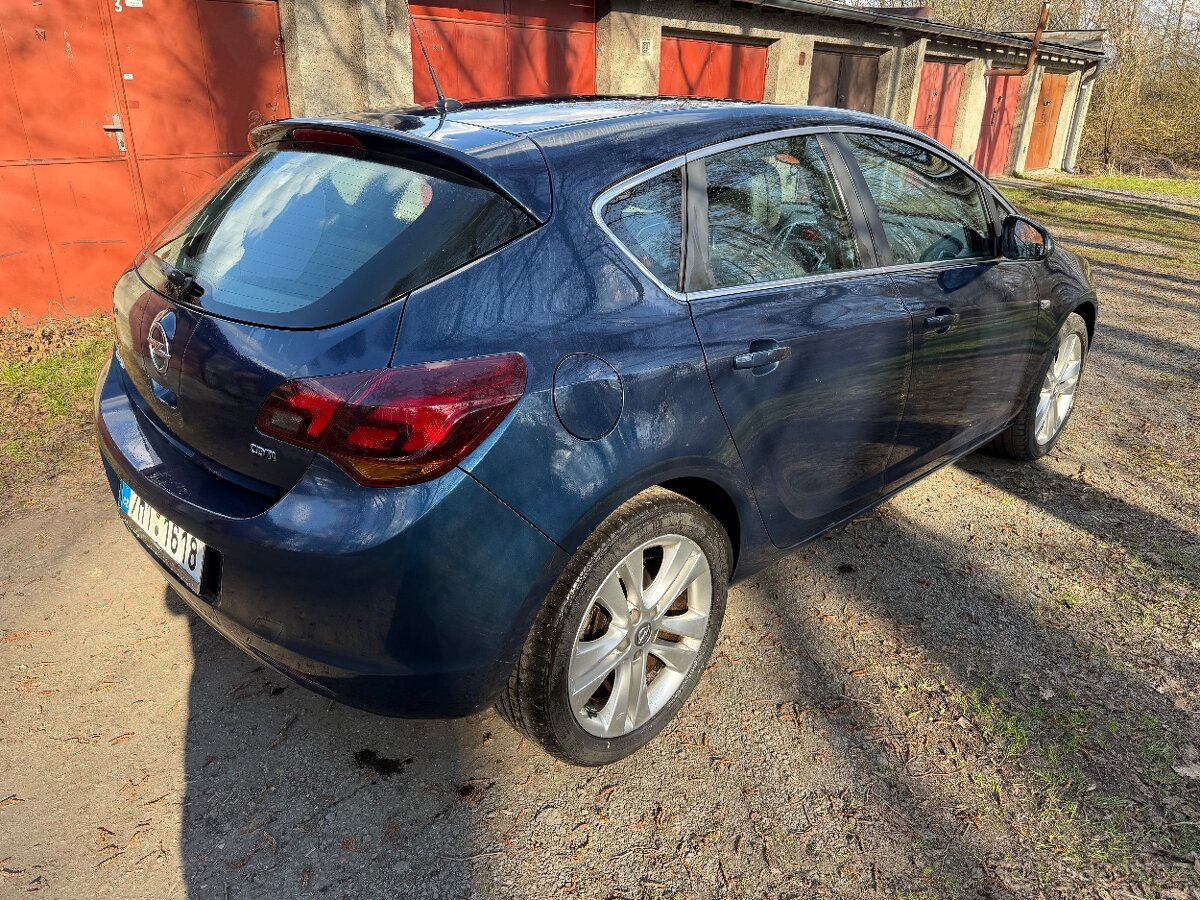 Opel Astra J 2.0 CDTI 118 KW - 5