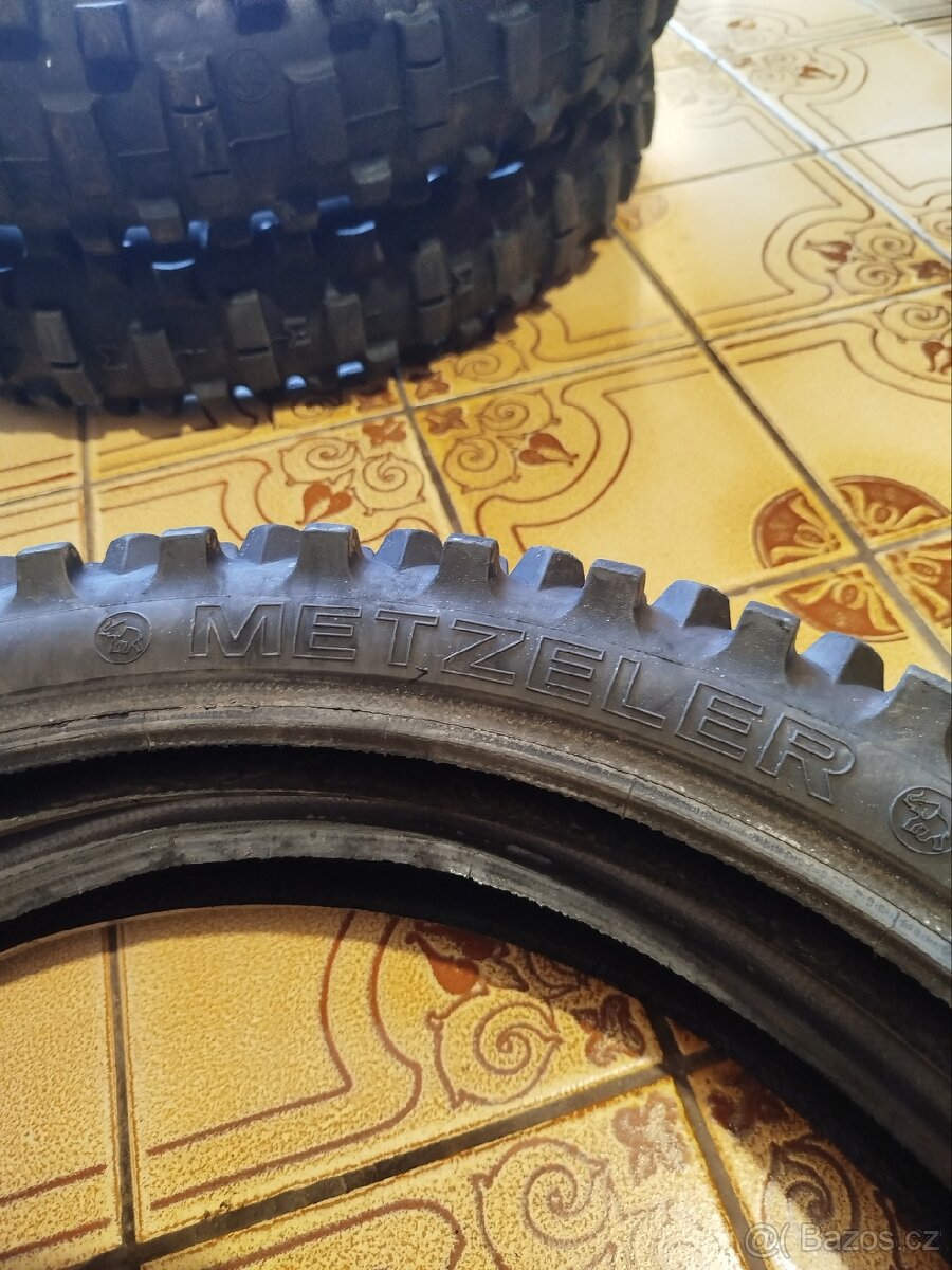 Mx/enduro pneu