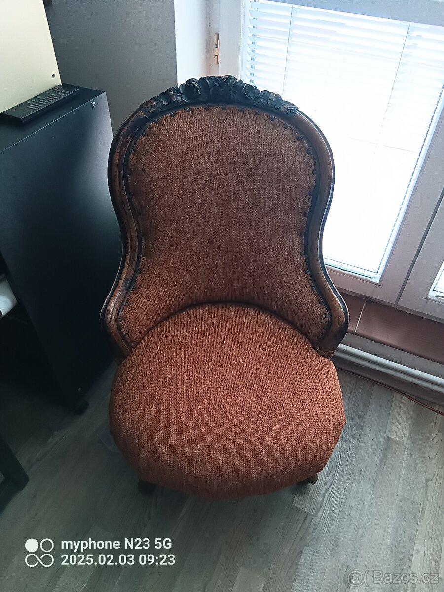 Starožitny nábytek stoly, sofa sedačka+kreslo - 5