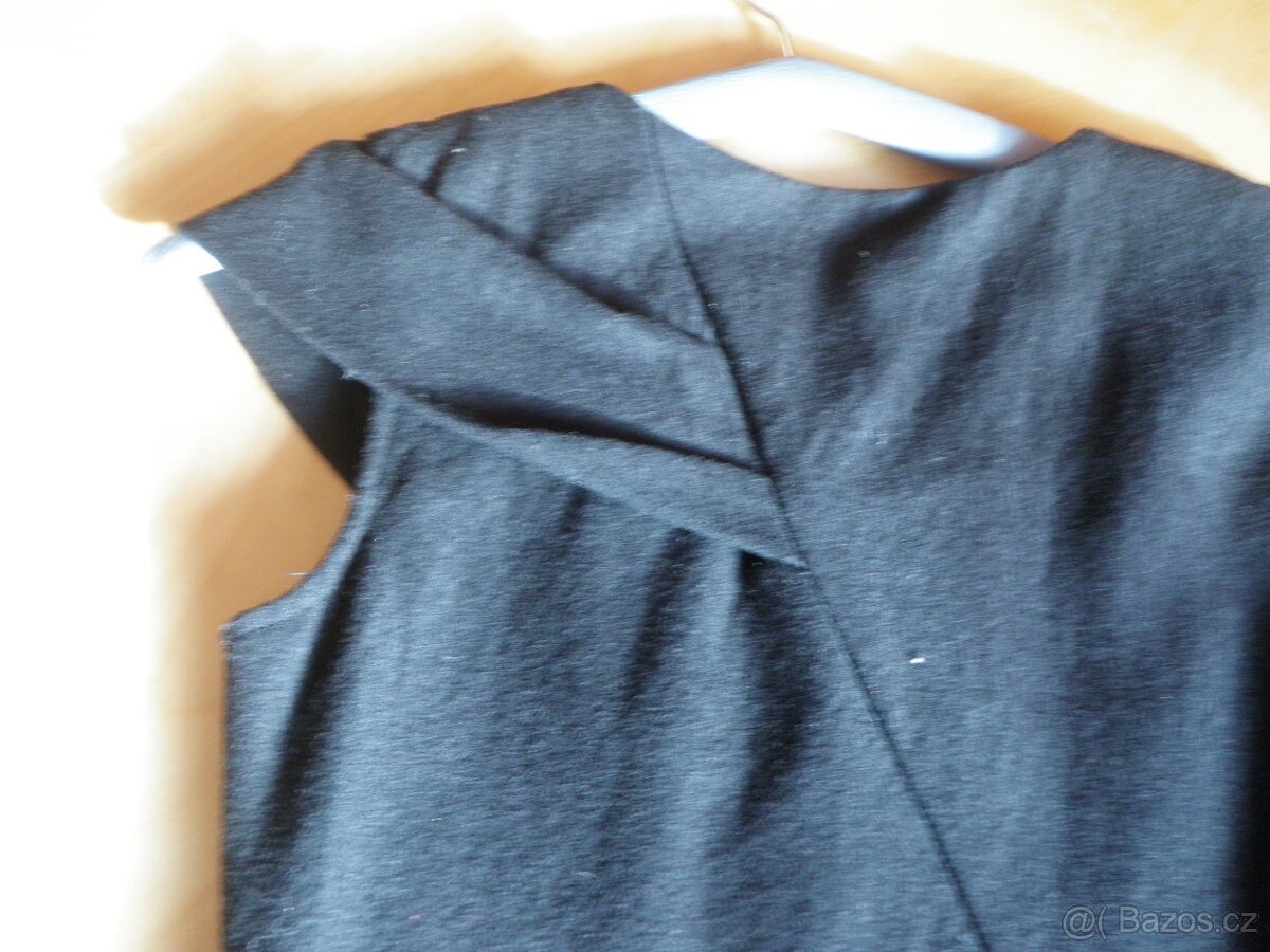 luxusní černé kvalitní značkové šaty - vel. S - 5