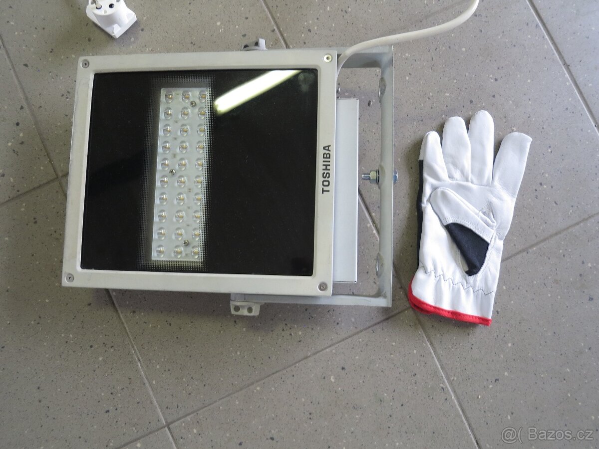 LED halogen THOSIBA. - 5