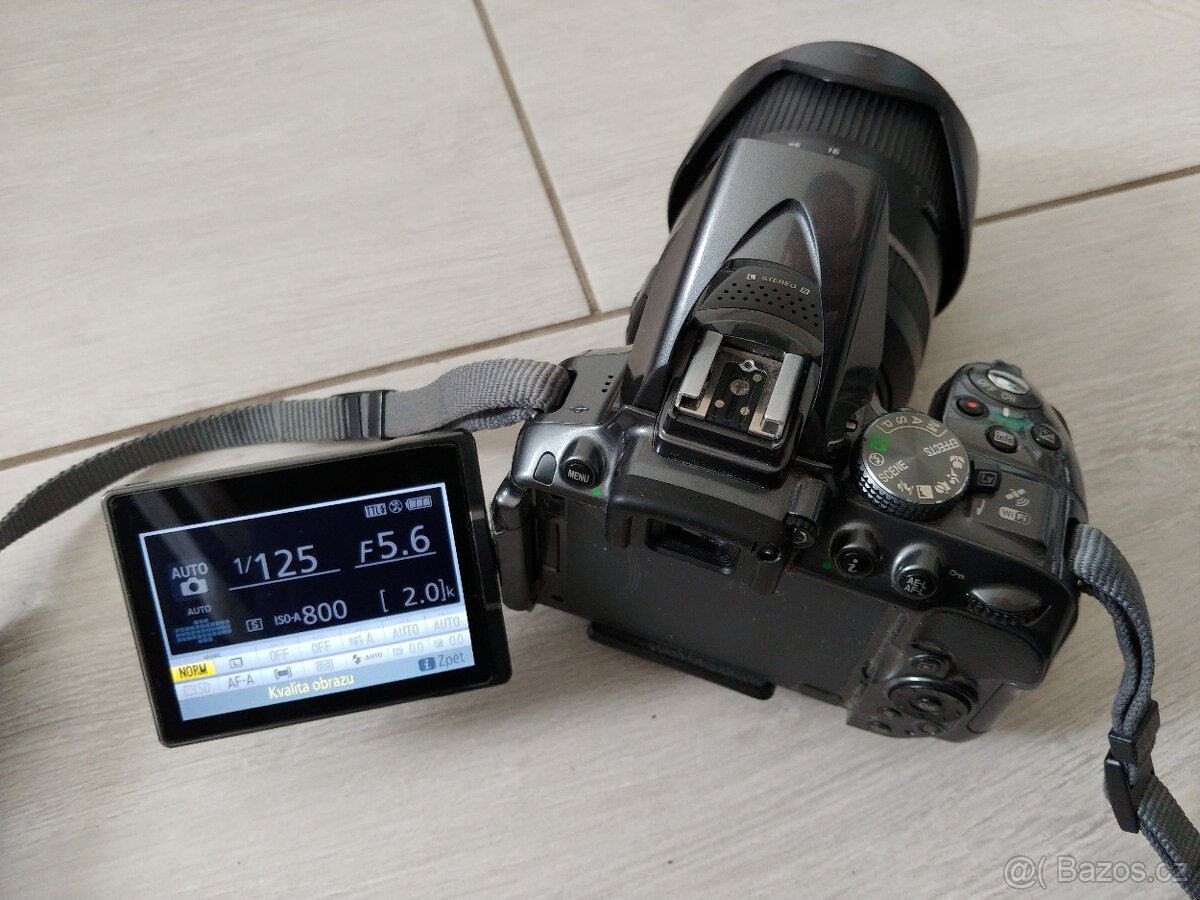Nikon D5300 a bohaté příslušenství - 5