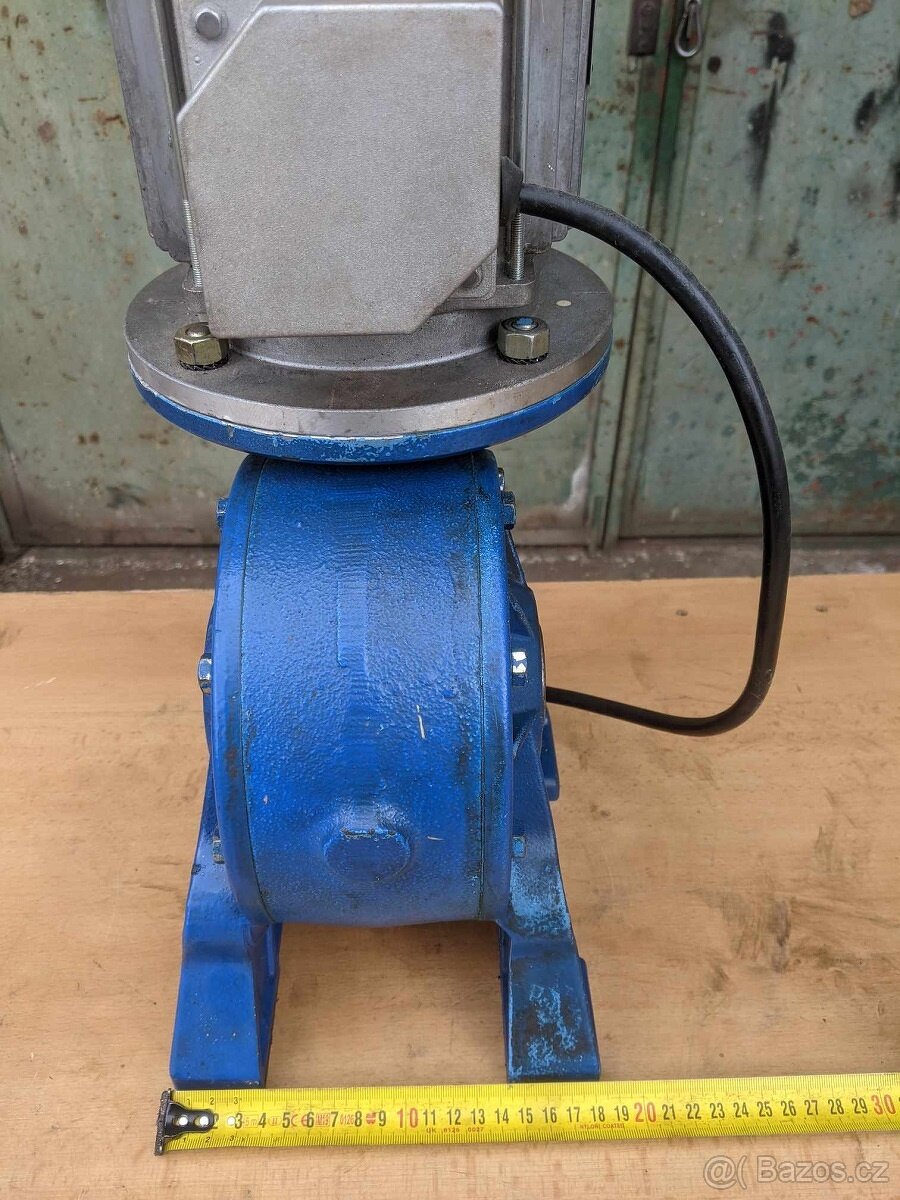 ELEKTROMOTOR 1,5 kW s převodovkou BONFIGLIOLI VF 86 - 5