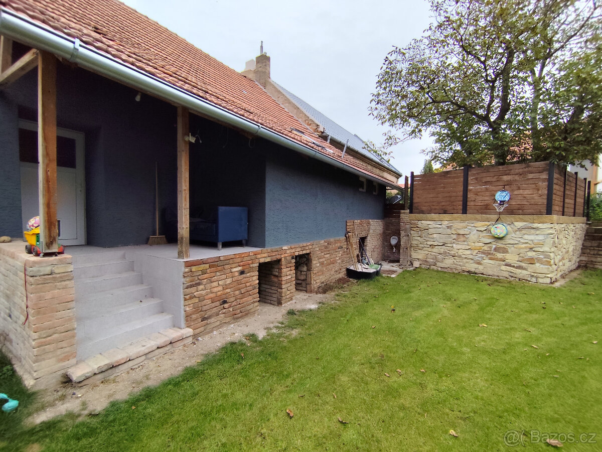 Pronájem bytu STUDIO 1+KK 67m2 + Zahrada,na ul. Roudnická 35 - 5