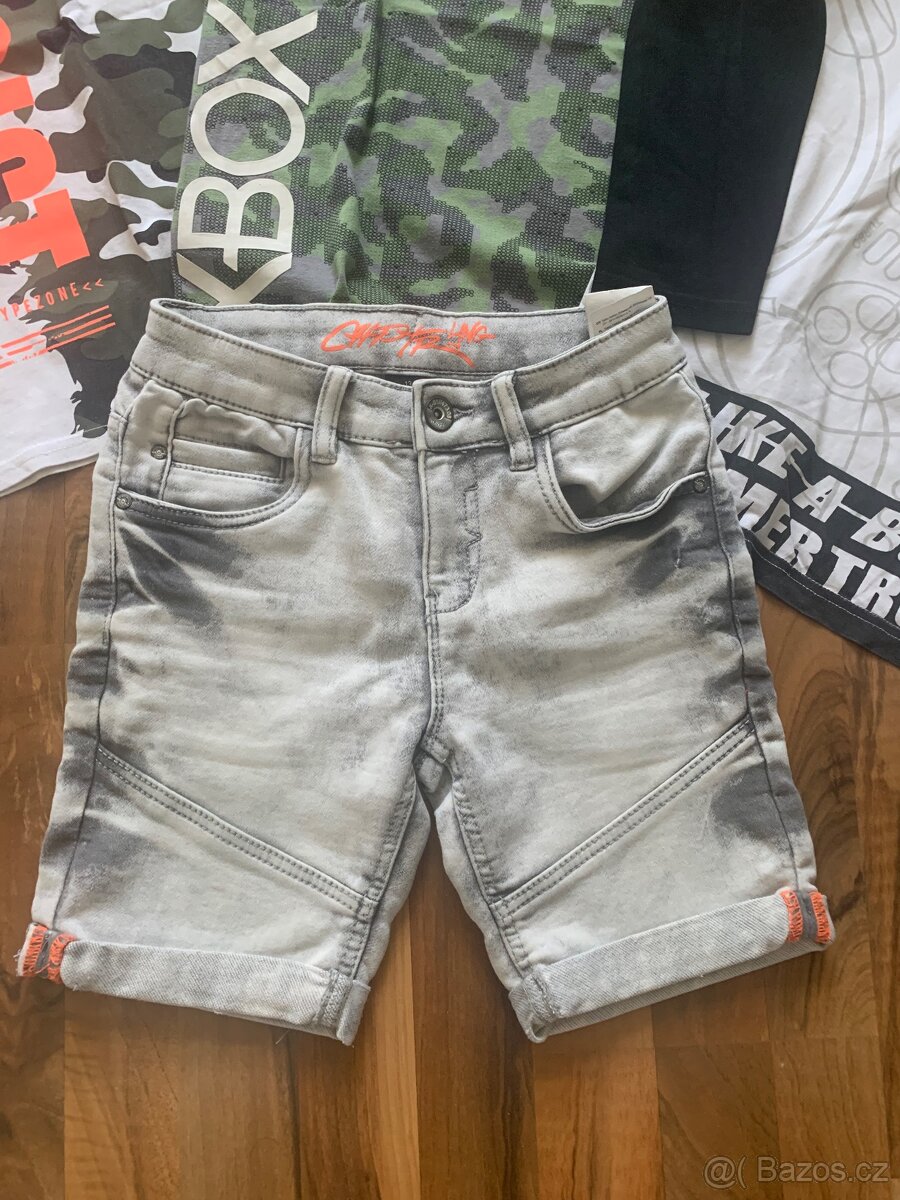 Kraťasy + 3 ks triček vel.134 - 5