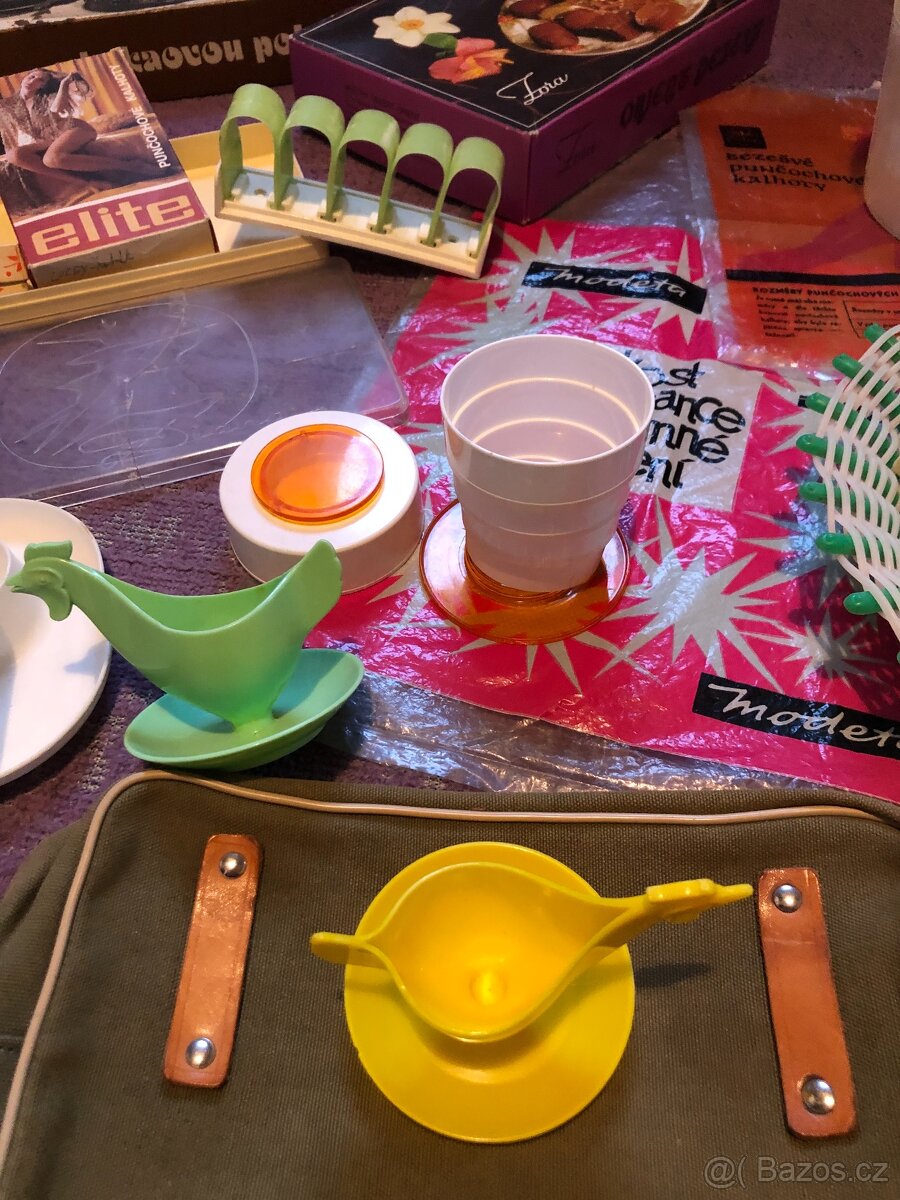 Retro obaly, krabice, plastové ošatky, stojánky vajíčka,domá - 5