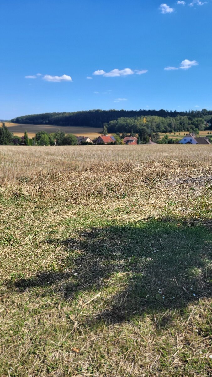 Krasny pozemek s vyhledem, jen pár minut od Prahy - 5