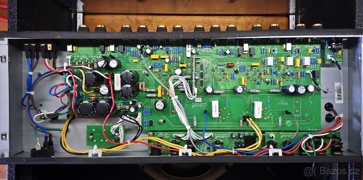 kombo Marshall DSL40CR + 6 tlačítkový MIDI Footswitch - 5