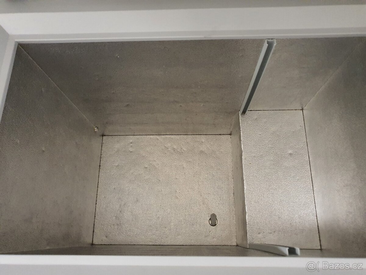 velký 200 litrů pultový mrazák truhla - 5