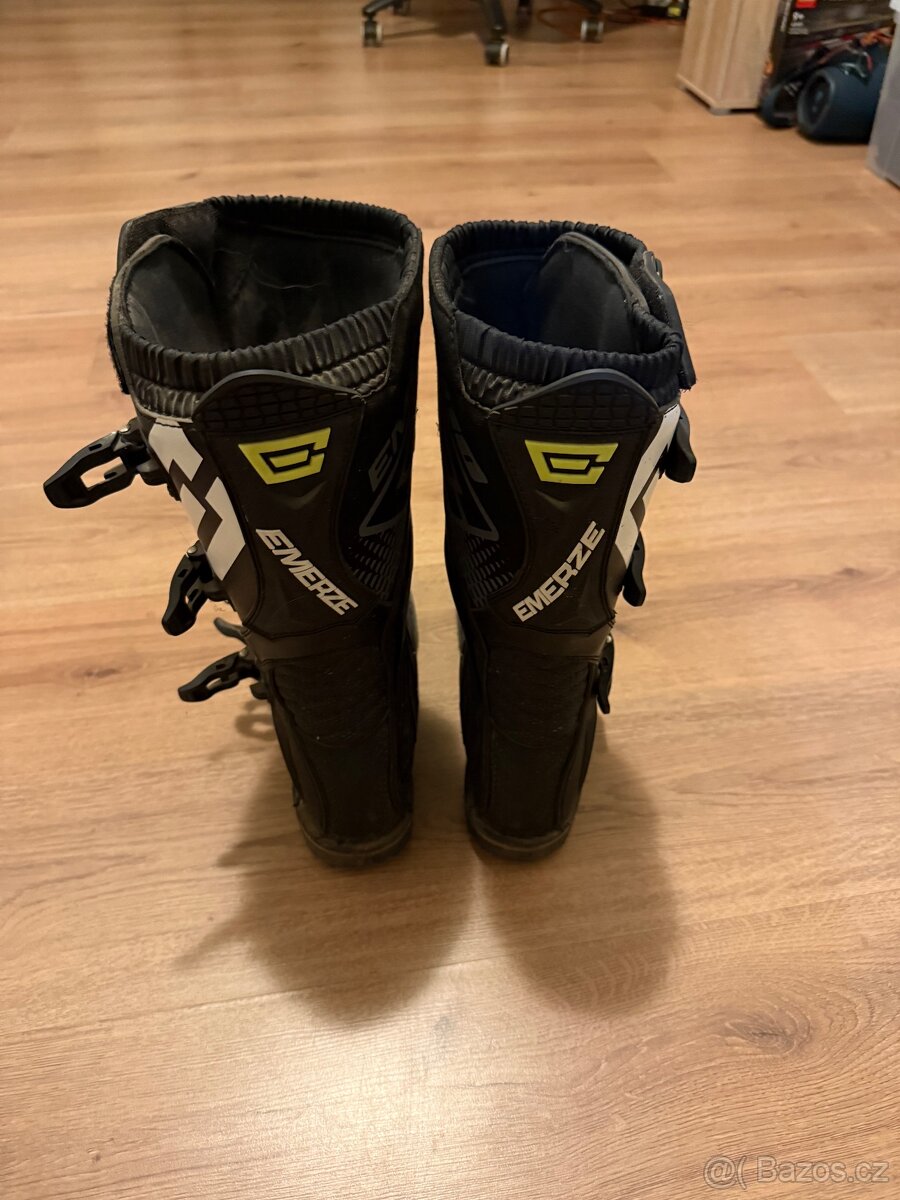 Emerze EM10 vel. 44 - 5