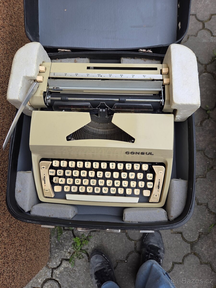 Psací stroj Consul - 5