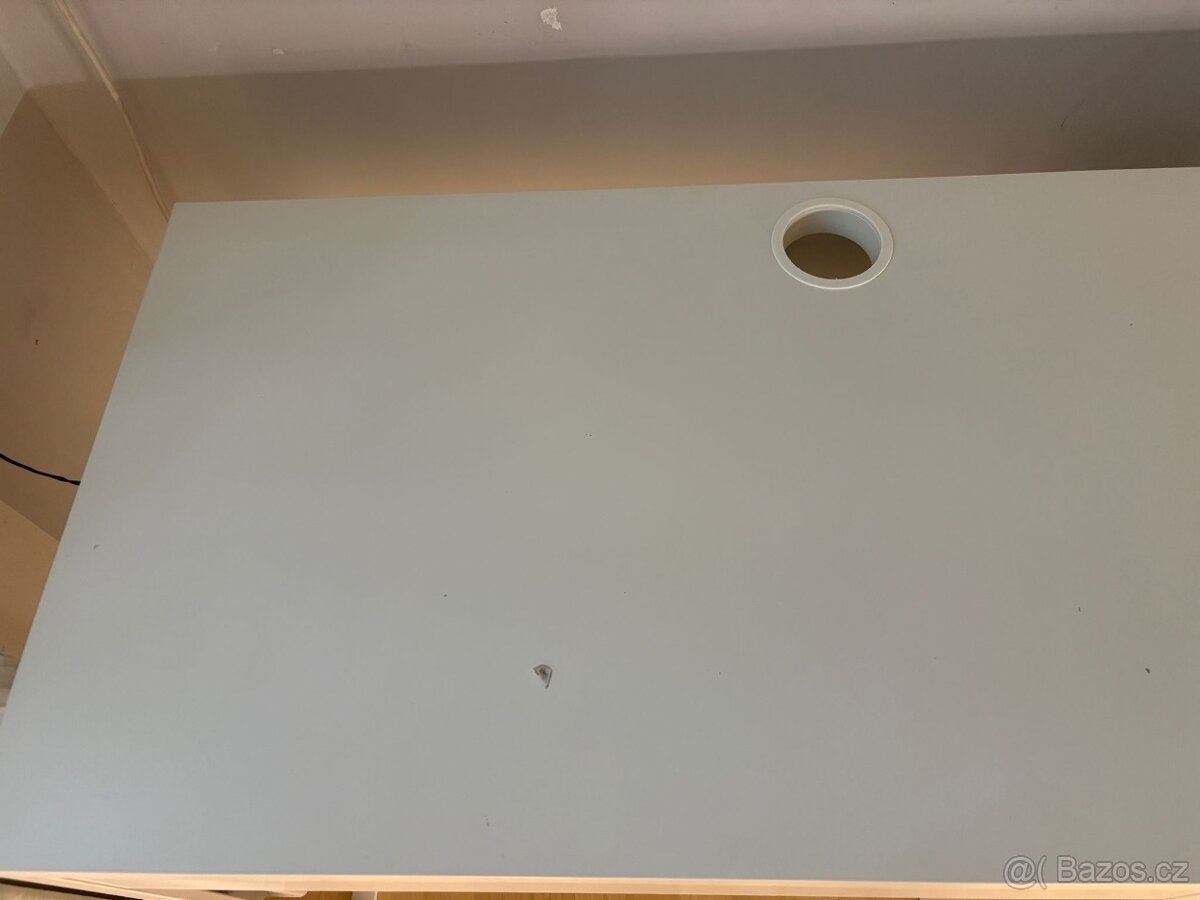 Stůl IKEA - 5
