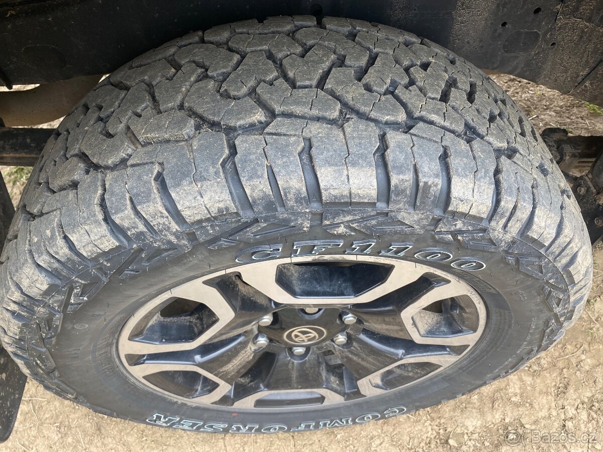 Prodám Toyota Hilux 2,8