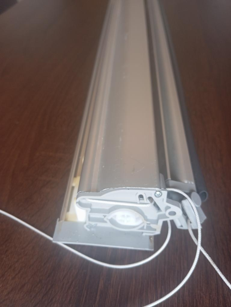 Roleta do střešního okna R-LITE 613 940 mm - 5