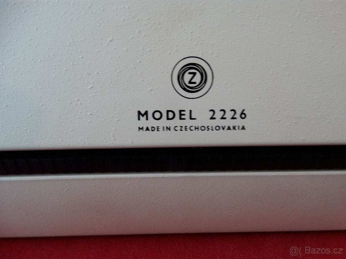 PSACÍ STROJ KUFŘÍKOVÝ CONSUL 2226 - 5