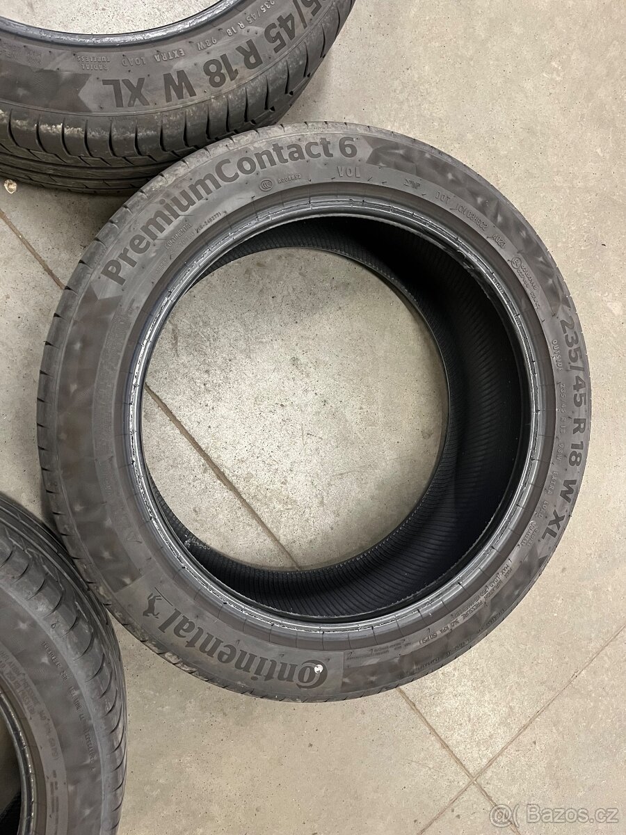 Pneu 235/45r18 - 5