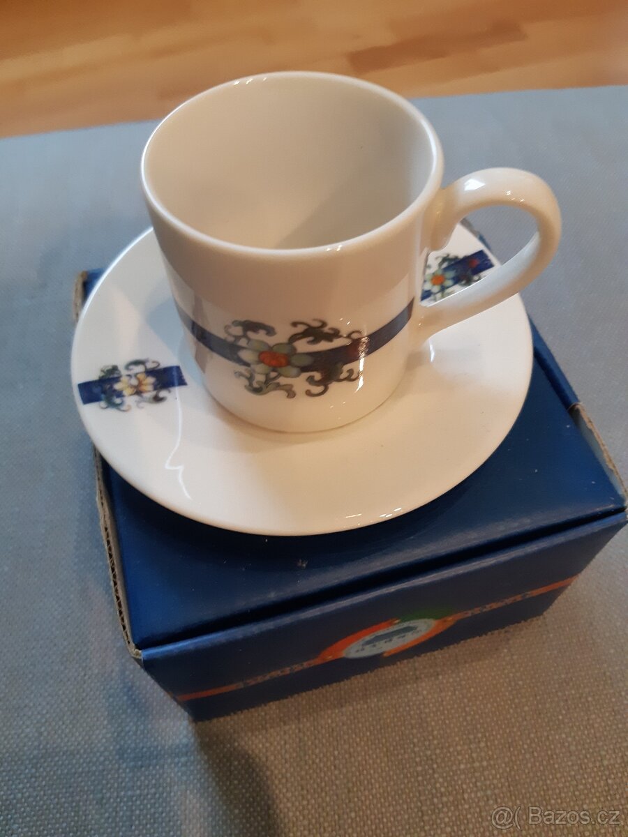 Starožitnosti a čajová sada - 5