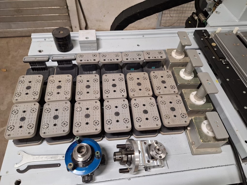 CNC obráběcí centrum WEEKE Venture 2,5 - 5