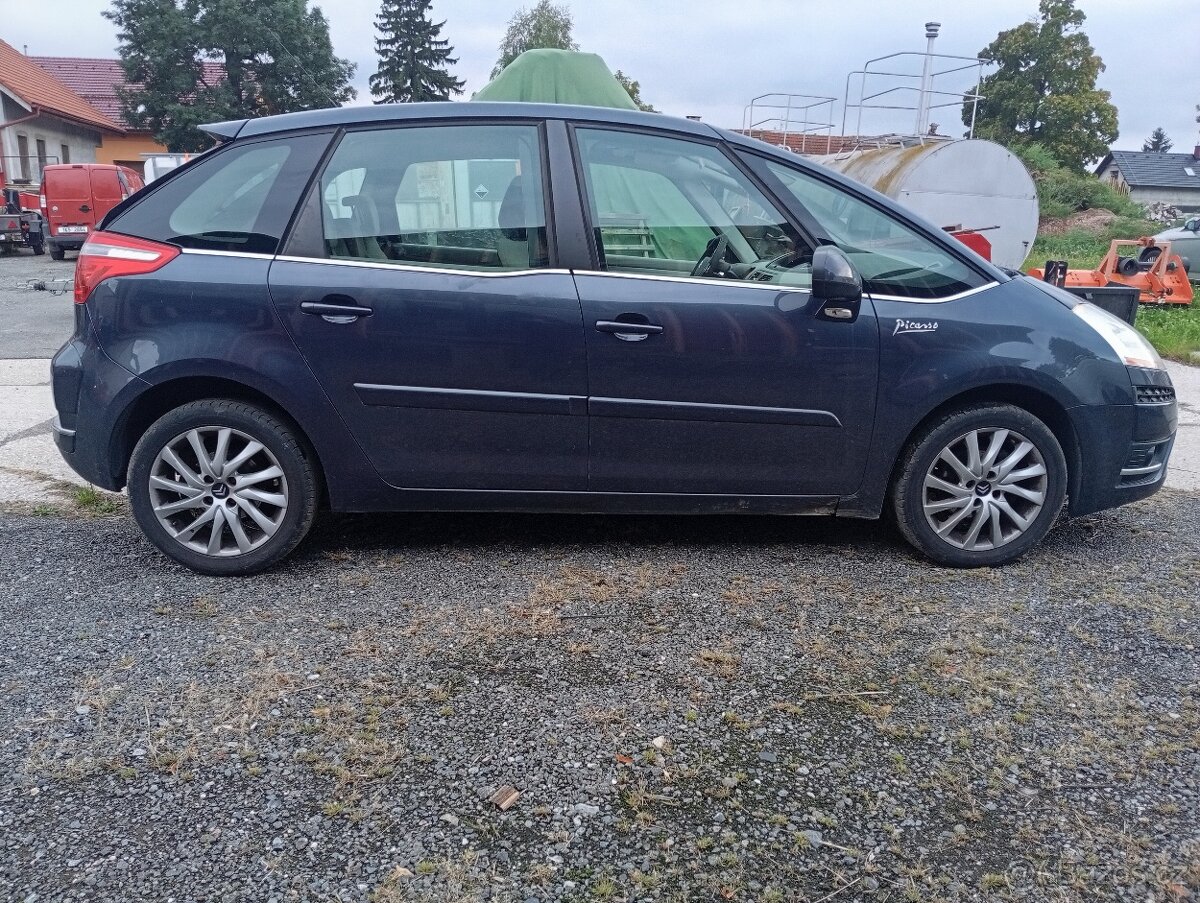 Pronájem auta MPV Citroen Picasso 1.6hdi 80Kw - 5