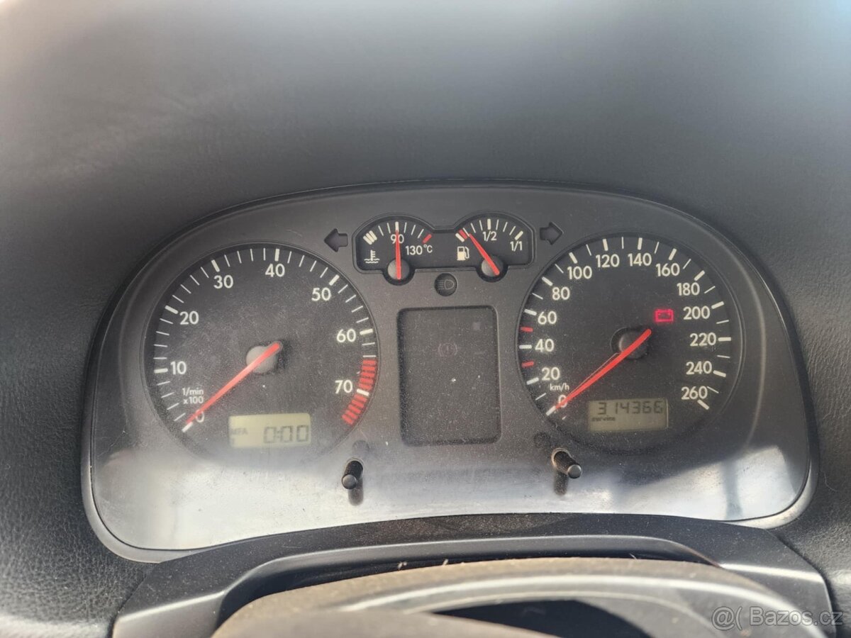 Volkswagen Golf 4 1.6i LPG - 5