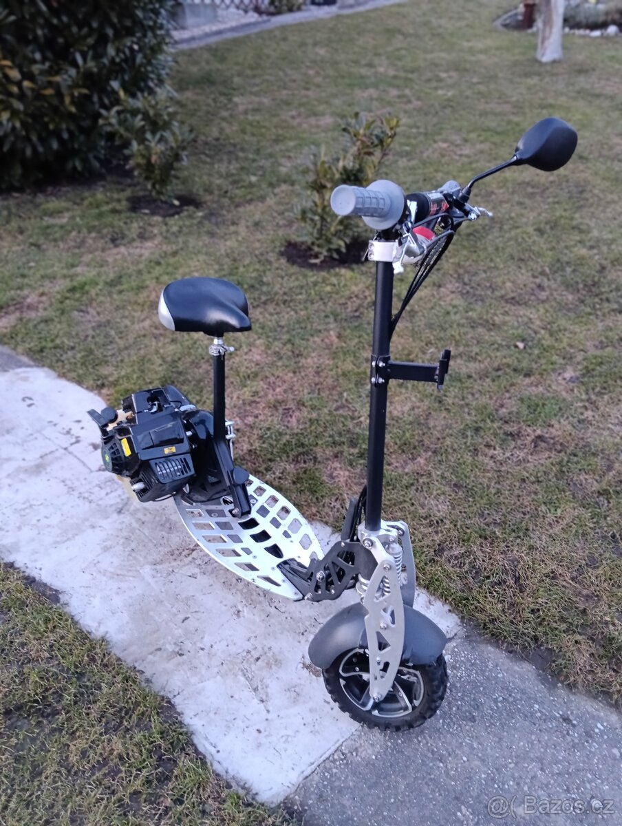 Benzínová koloběžka - 5