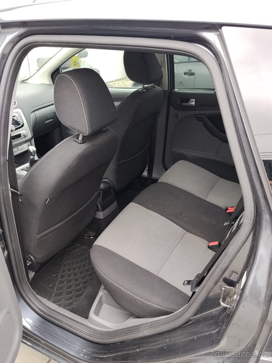 Ford Focus II Combi 1,8 92kW r.v. 2010 - 5