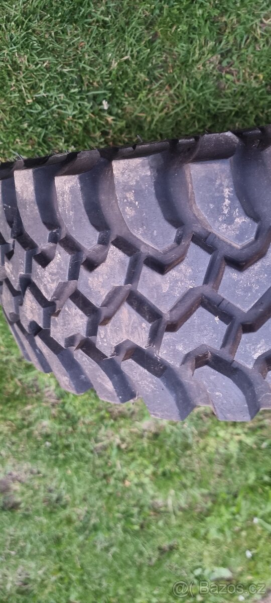Kola JEEP 235/60 r16