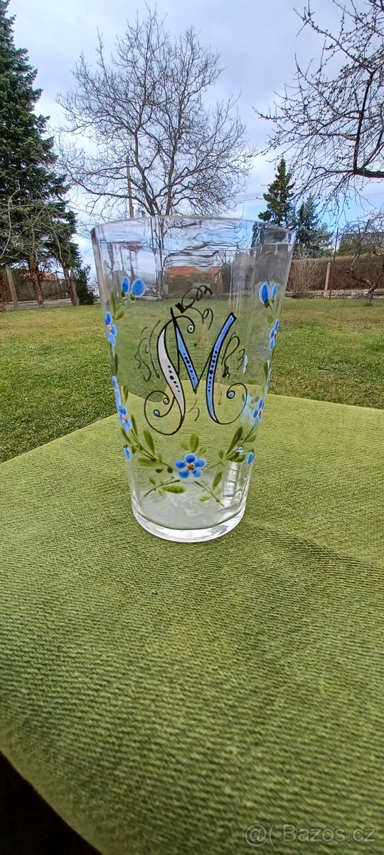 Dvě skleničky s poměnkami a monogramem - 5