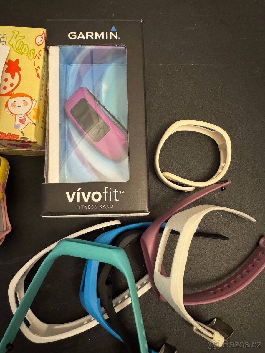 Garmin Vivofit fitness narámek + kids hodinky s GPS voláním - 5