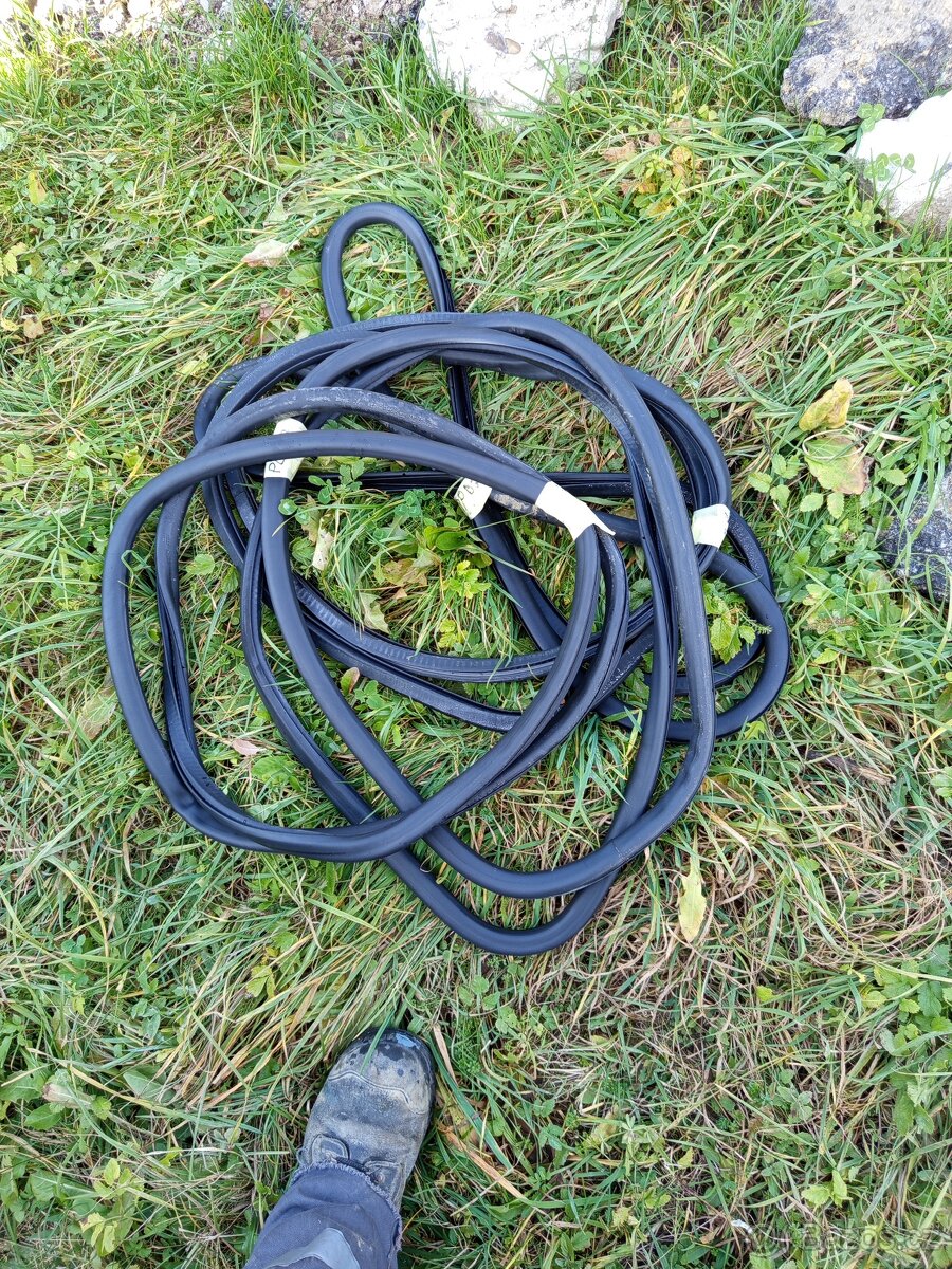 Sedačky Audi A4B7 2007 + interier - 5