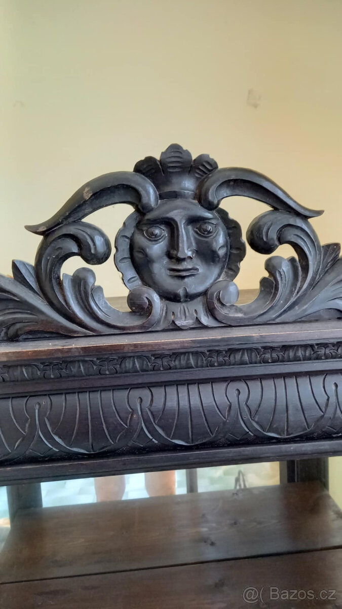 Prosklená komoda - 5