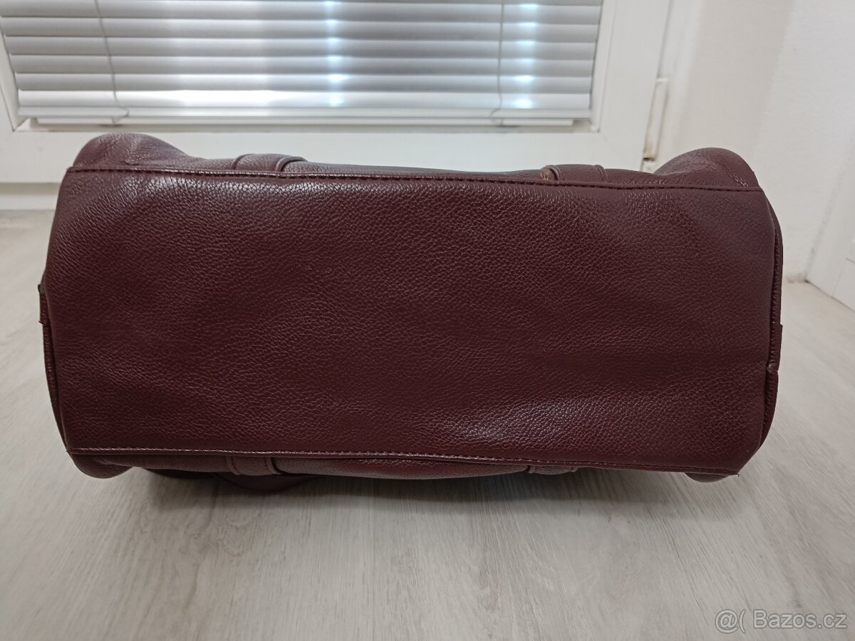 Vínově červená kabelka - 5