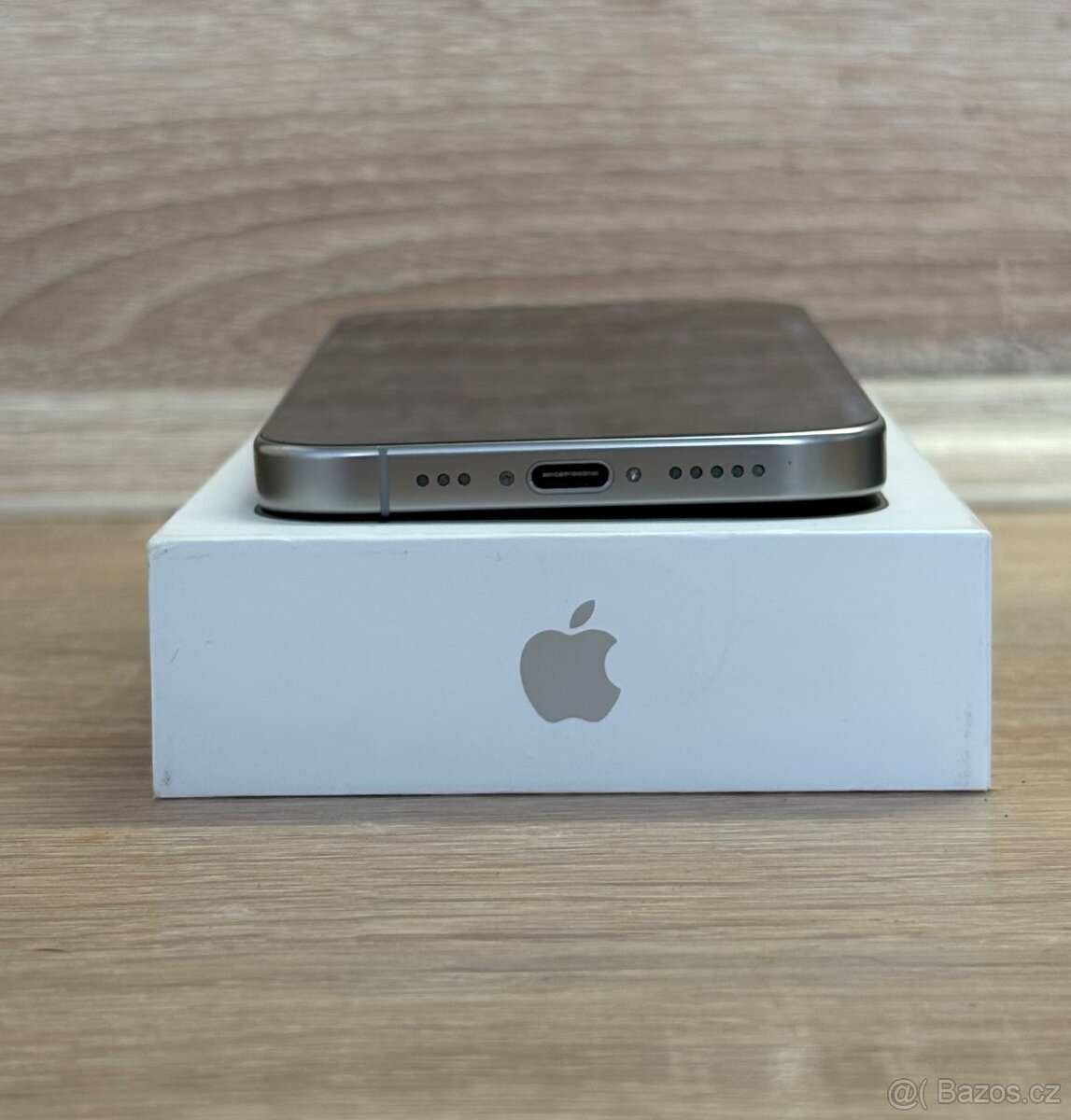 IPhone 16 Pro bílý titan 128gb - 5