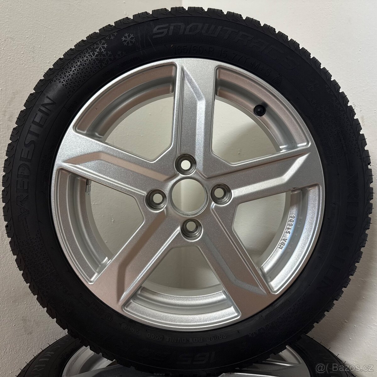 TOYOTA AYGO 4x100 R15 ET35+ZIMNÍ 165/60R15 7,5mm - 5