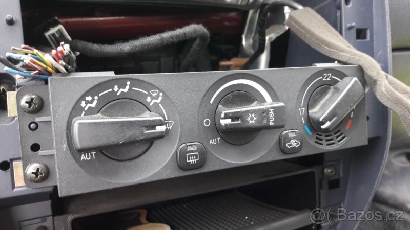 Mitsubishi Carisma 1.8 GDI automat, rok výroby 2001 - 5