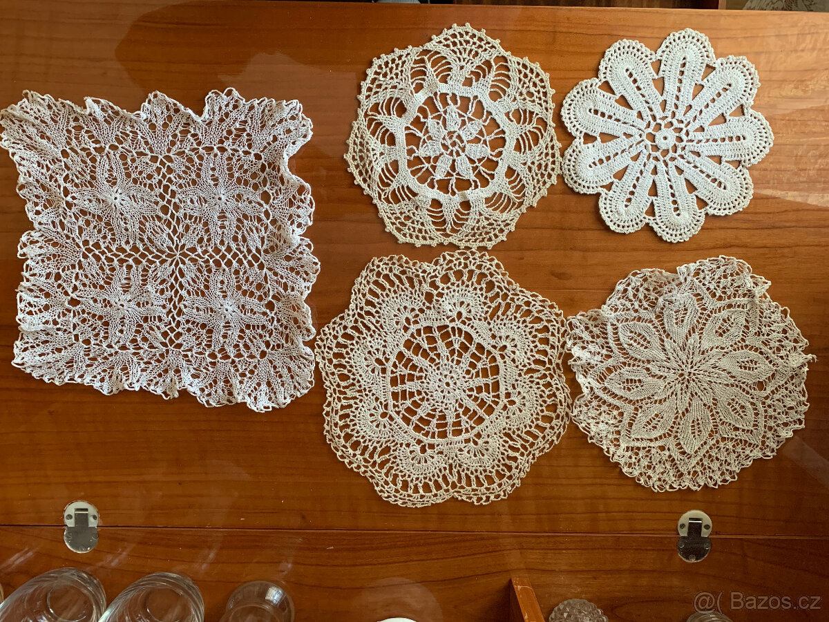 Prodám háčkované ubrusy, ruční práce - 5