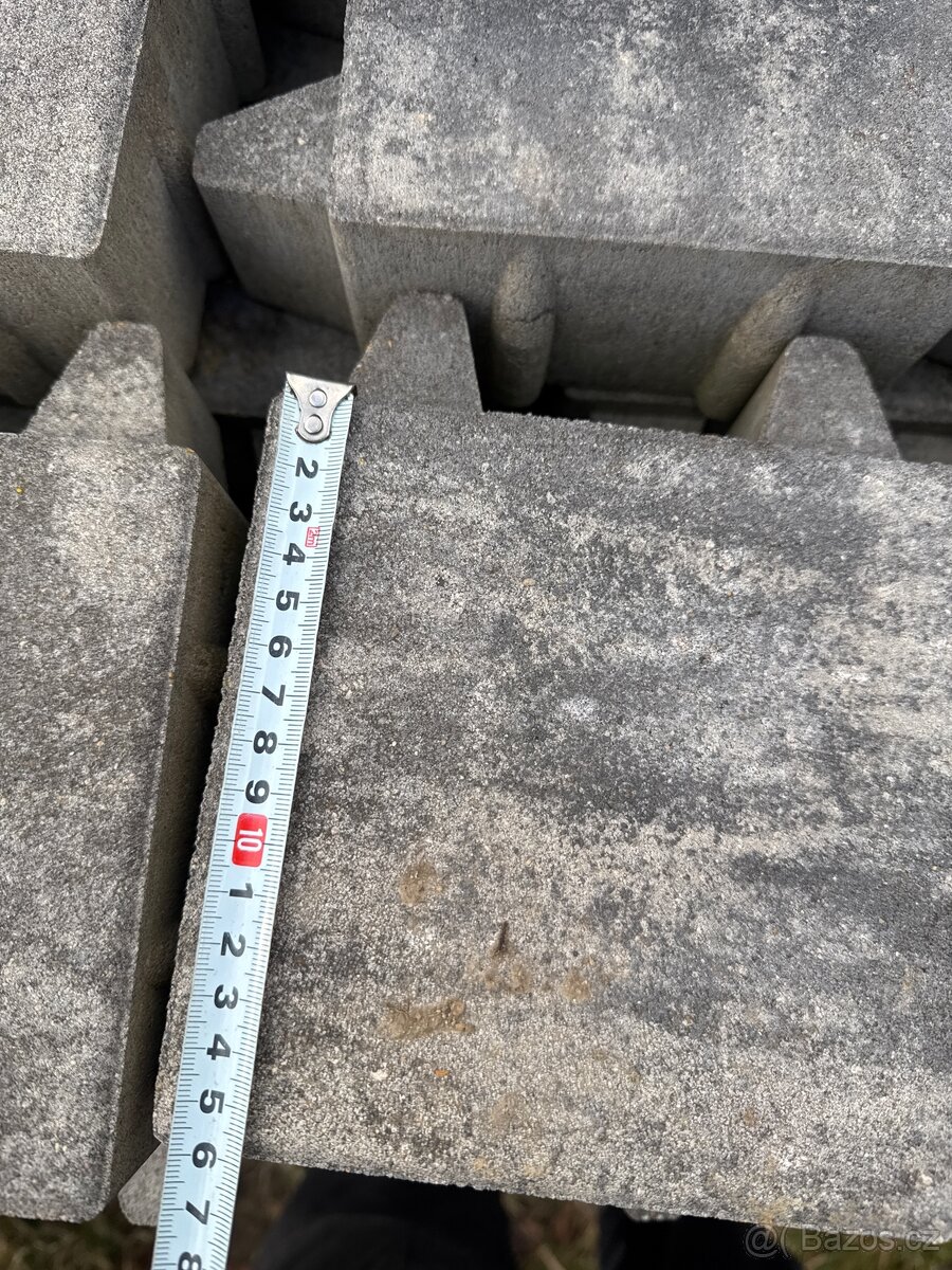 Zámková venkovní dlažba 8cm - 5