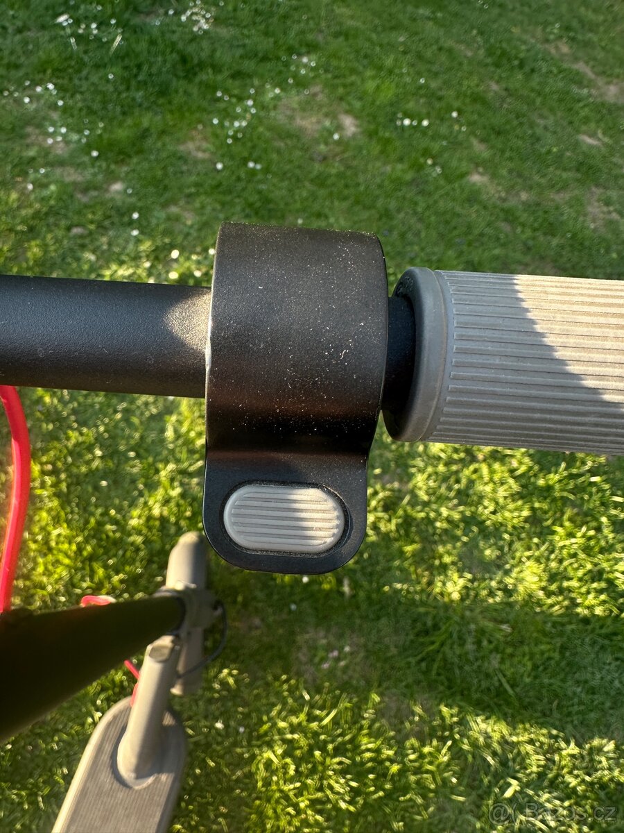 Elektrická koloběžka Xiaumi 4 pro - 5