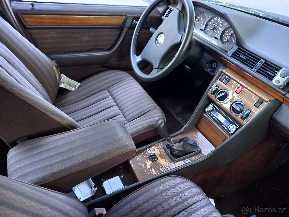 Mercedes W124, 3.0 D - 5